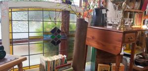 Elements of the past that collect you. is located at Stars and Splendid.